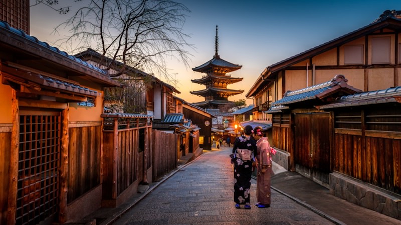 Night Markets to Hotel Beds: A 48-Hour Solo Guide to Osaka